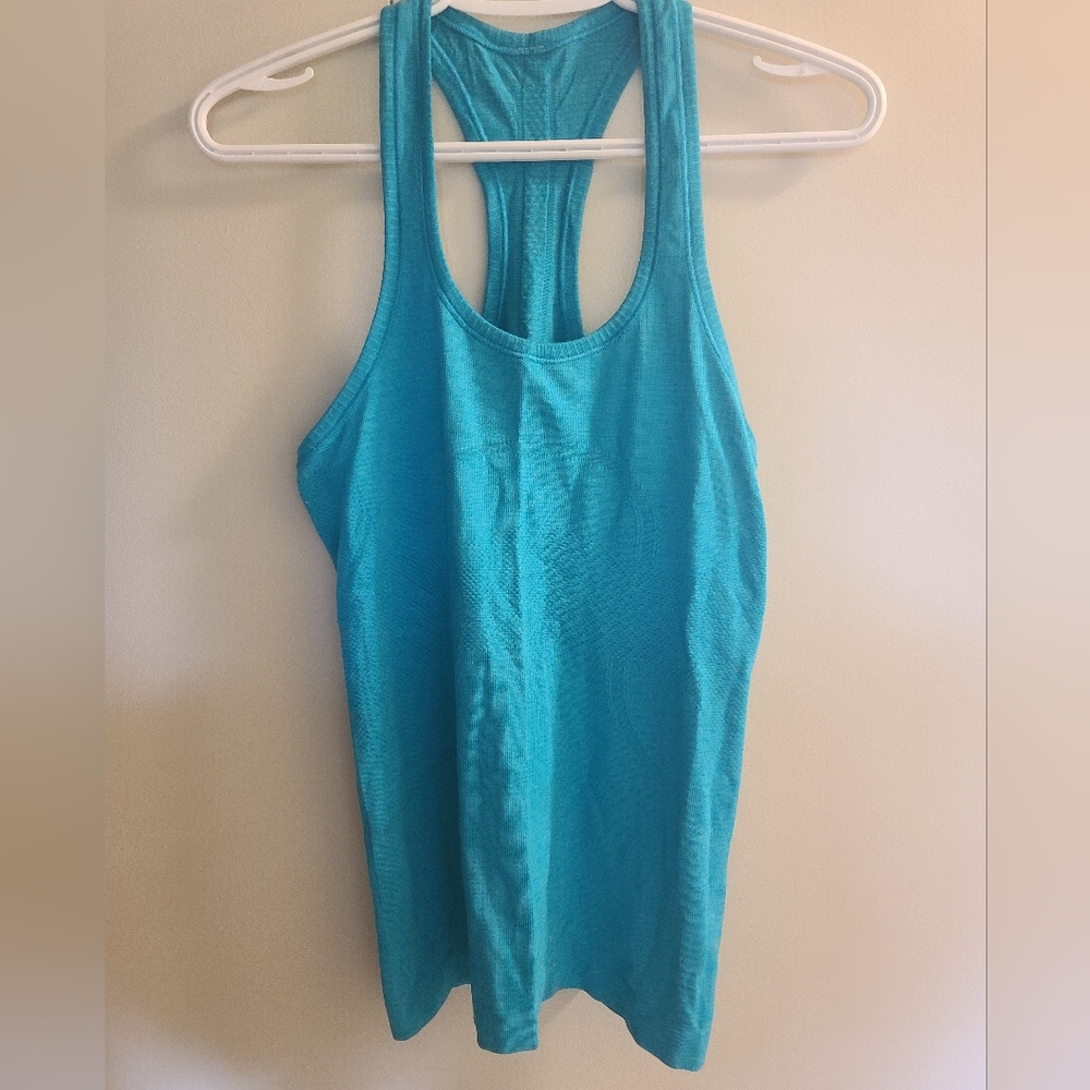 🦄 Lululemon Tank Top Size 6